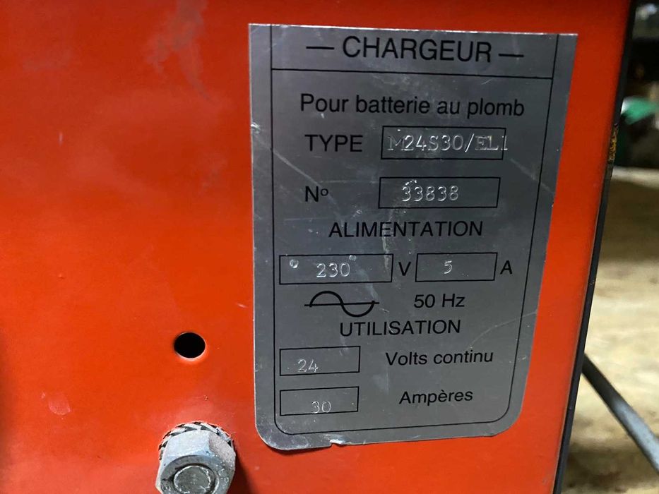 Зарядний пристрій 24 в 30 A