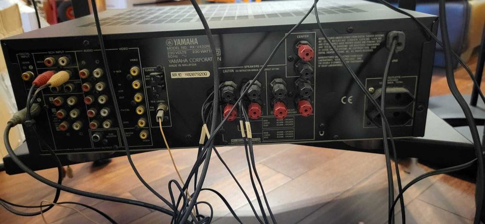 amplificador Yamaha + dvd + 6 colunas de som mod. RX-V430 RDS