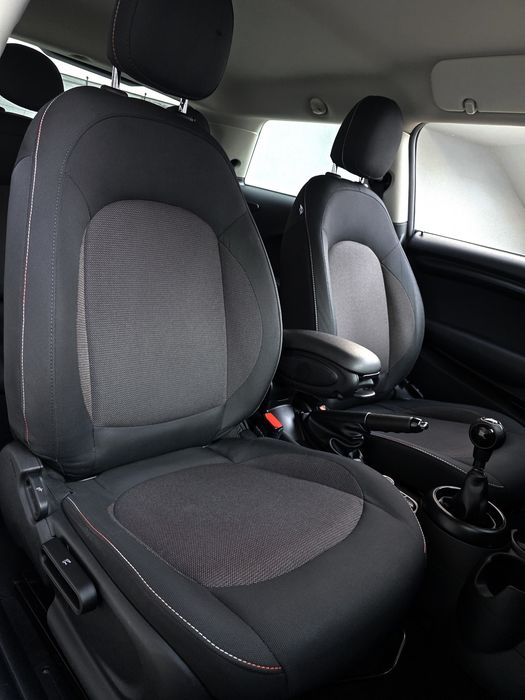 MINI COOPER D Chili Pack 1.5D 115CV - Imaculado- Garantia