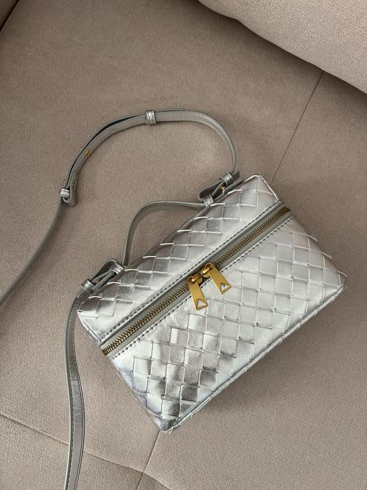 Сумка з плетеної шкіри