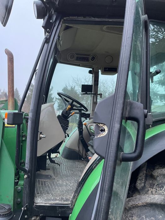 Sprzedam ciągnik John Deere 6100D