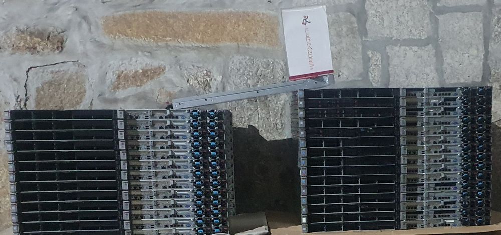 HP DL380 G9 SFF | 8 x Discos 2.5" | 40 x vCPU e 128GB DDR4