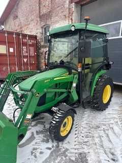 John Deere 3038e  320 godzin 4X4