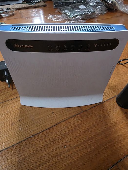 Routers 4g um das nos e outro da vodafone