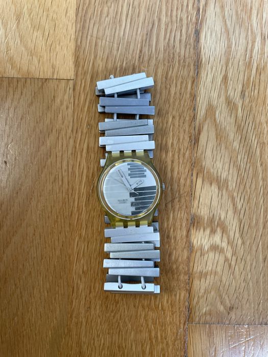 Swatch Up-Stairs-Down (2001), nunca usado