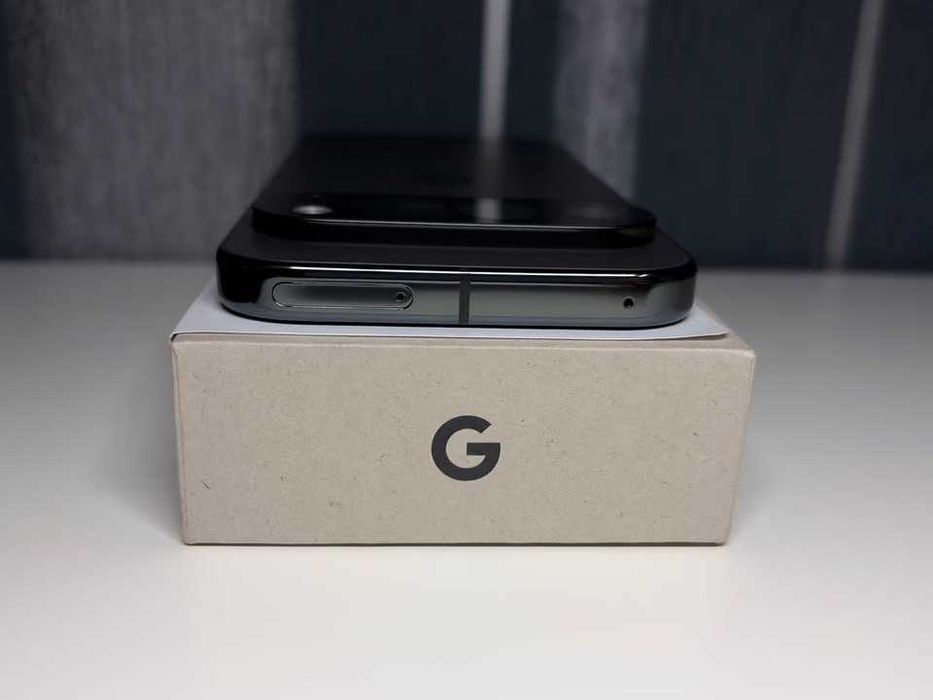 Google Pixel 10 Pro 128 GB, czarny bardzo mało użytkowany