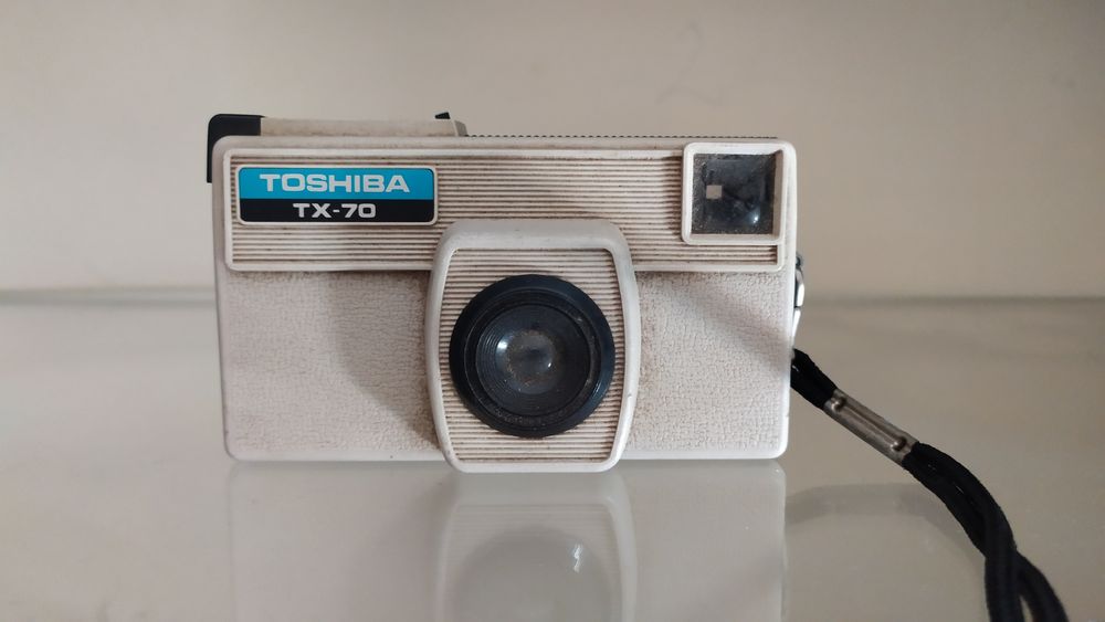 Máquina fotográfica Toshiba