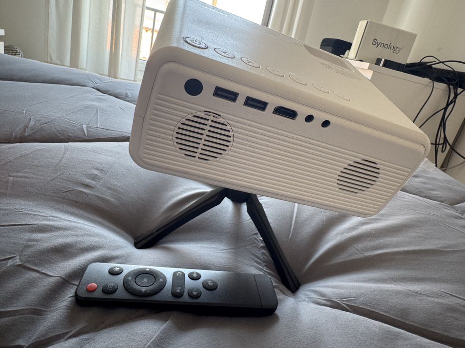 Projetor LED HD iZEEKER Playstation /Netflix