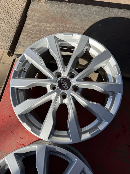 5x108 Felgi Aluminiowe 18 Ford Kuga Mondeo S-max Volvo XC60 V60