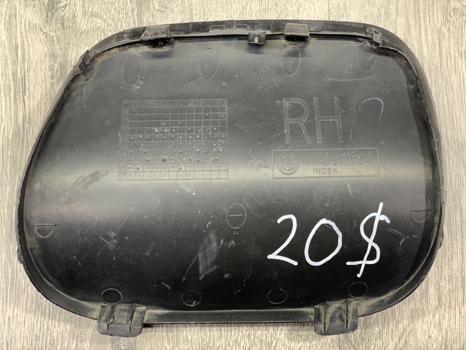 Заглушка Заднього Бампера BMW X5 E53 Права R 8244440