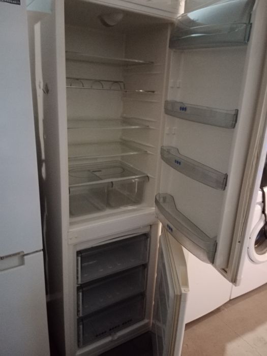 Lodówka duża 187 cm Whirlpool