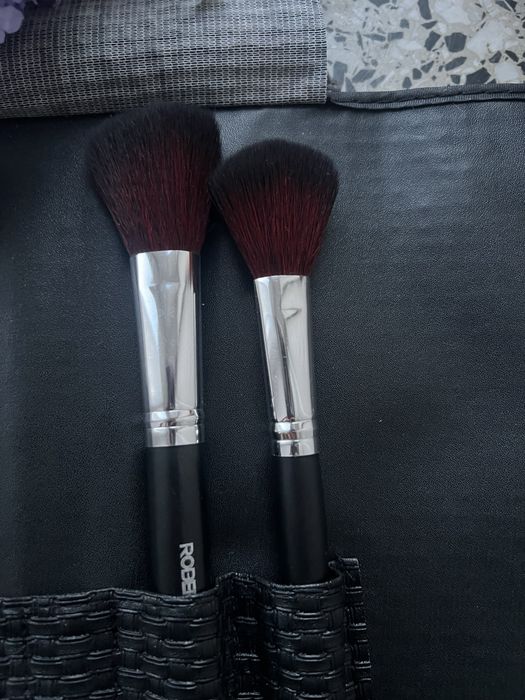 Zestaw pędzli do makijażu w etui roberto giovann