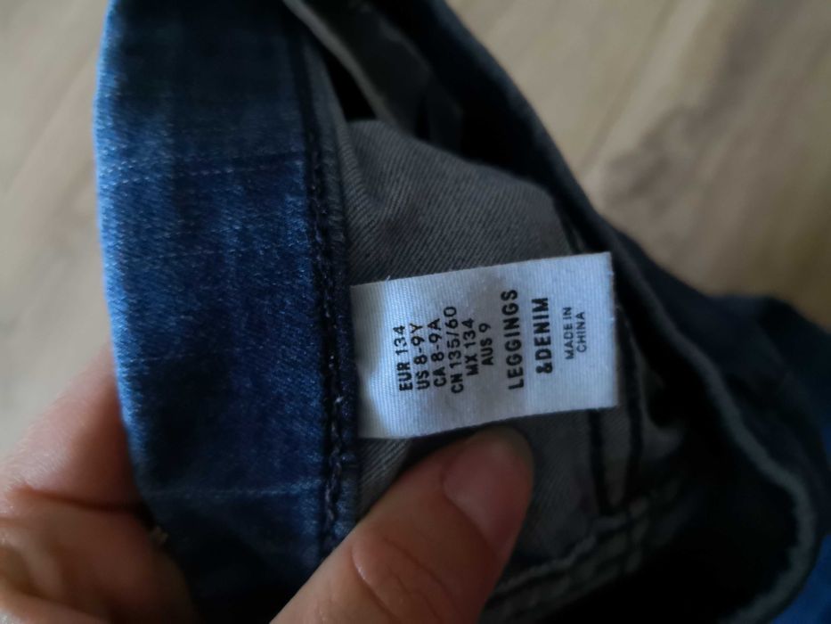 Spodnie jeansowe na gumce dziewczęce 134 H&M