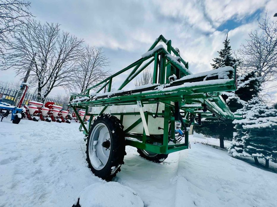 Оприскувач причіпний-2000 зі штангою 18 м.Механічна, підйом гідравліка
