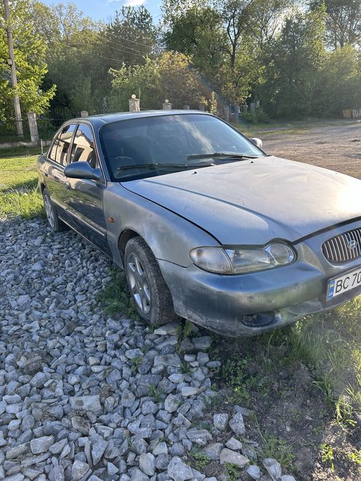 Hyundai  sonata 1996