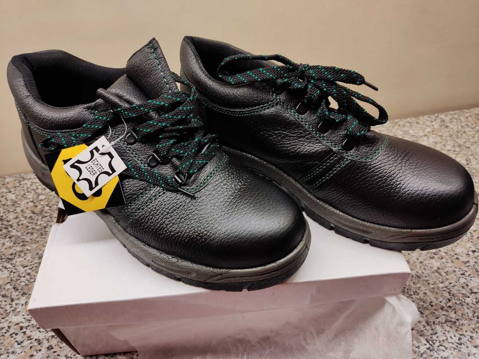 Obuwie ochronne robocze Feldtmann 42 nowe