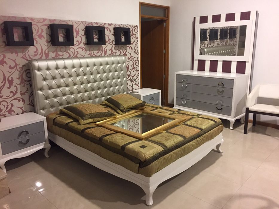 Quartos de casal lacado NOVO e outros vendo para alugar espaço