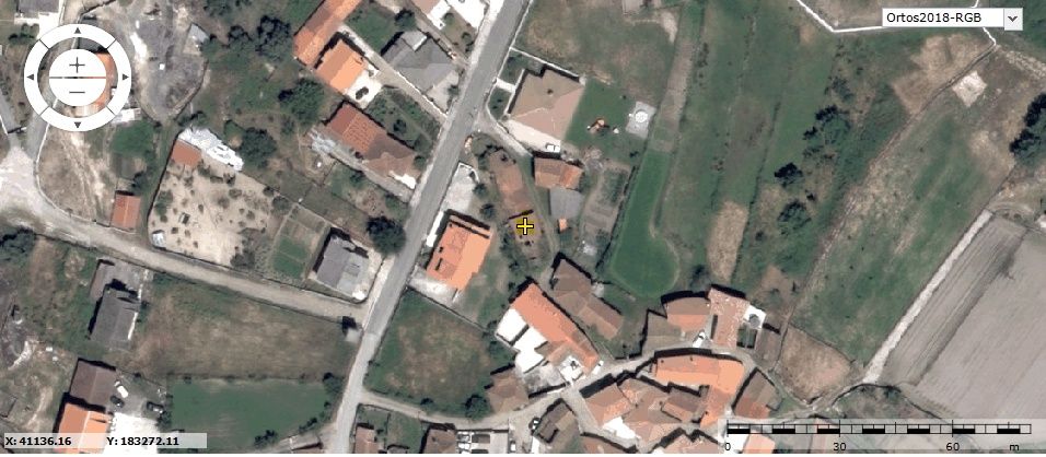 Casa antiga de pedra para recuperar