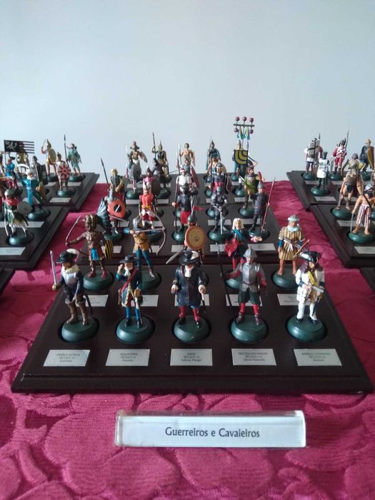 RESERVADA 120 Soldadinhos de Chumbo - Coleção Completa de Guerreiros e Cavaleiros de Vários Períodos Históricos