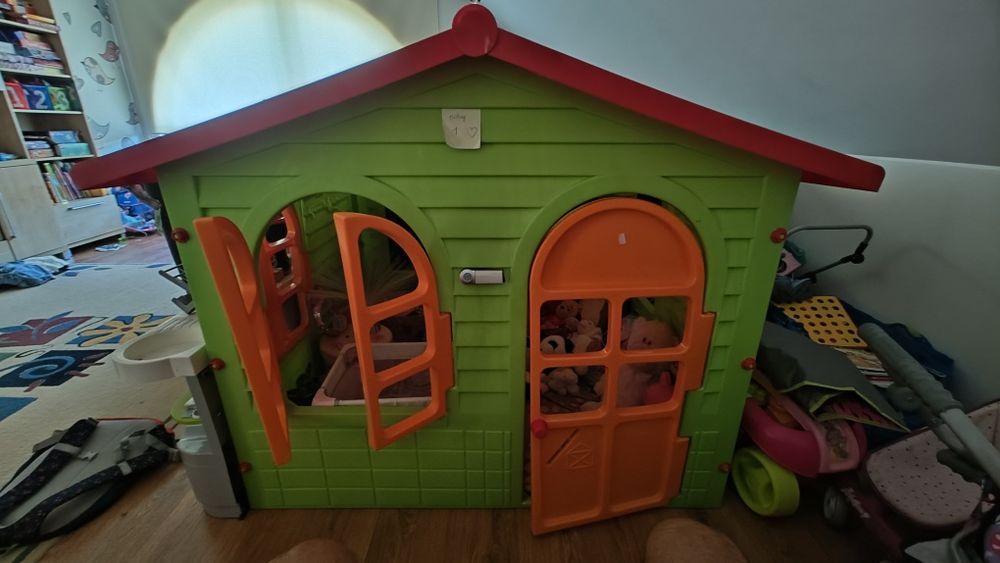 Domek plastikowy ogrodowy dla dzieci