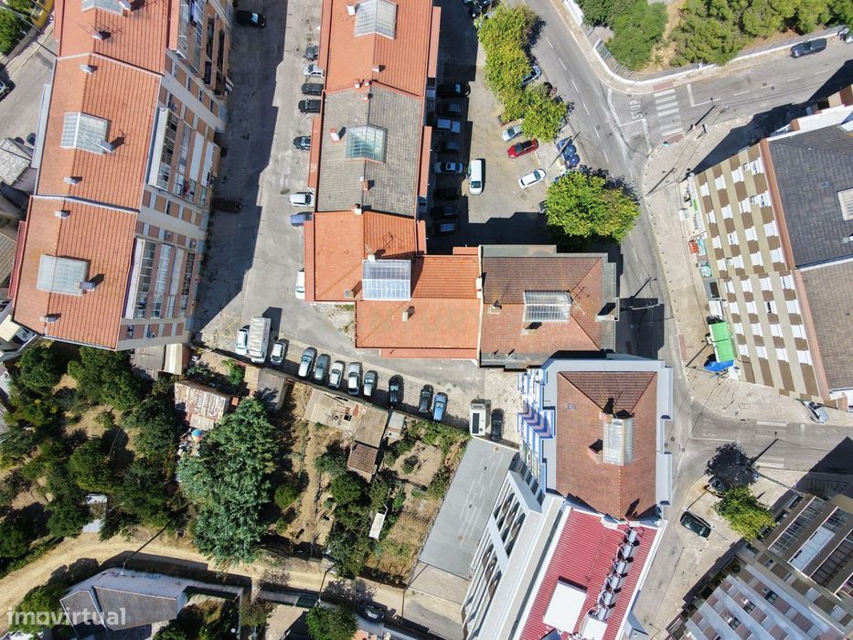 Apartamento T2 com Varanda Cruz de Pau, Amora - Seixal -
