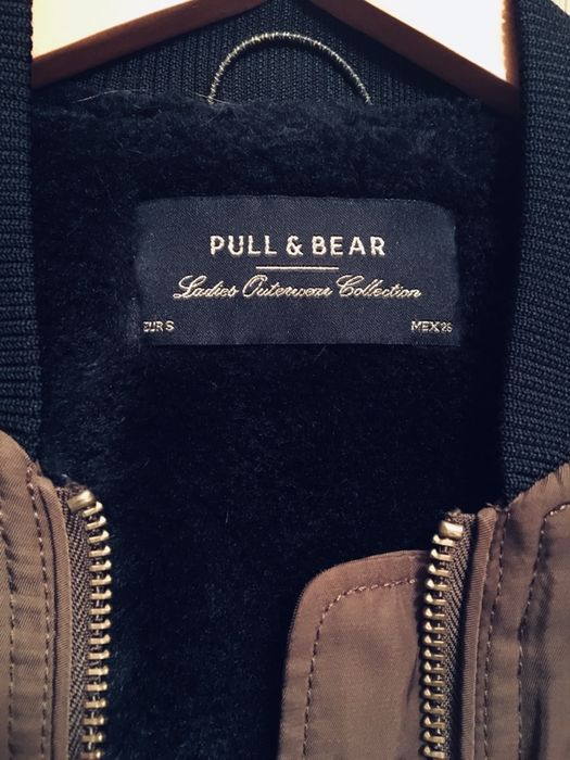 Куртка бомбер PULL & BEAR, на иск.меху, р-р S, б/у, отл.сост.
