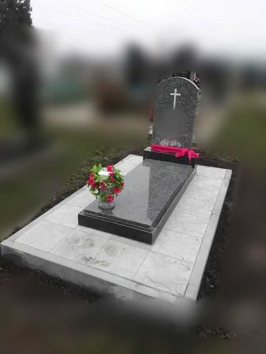 Надгробні пам’ятники від виробника