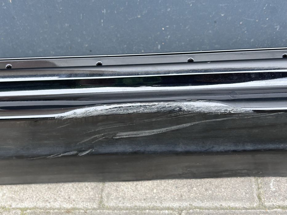 Listwa progowa prawa Volvo XC90 II  14-19r. oryginał lakier 717