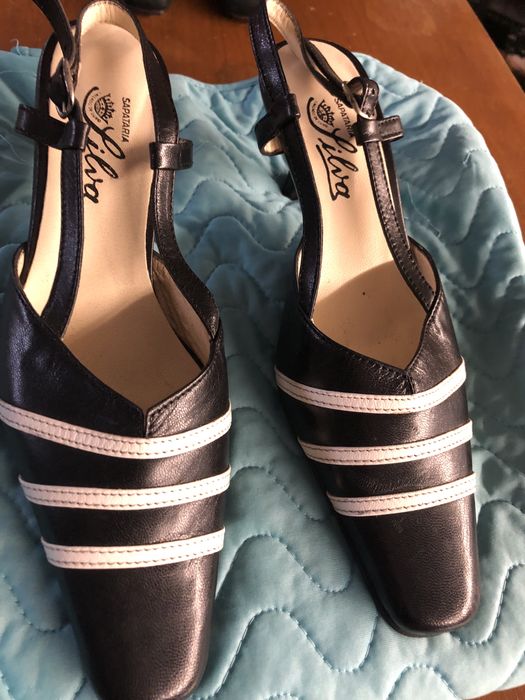 Sapatos em pele Novos pretos e branco numero 36