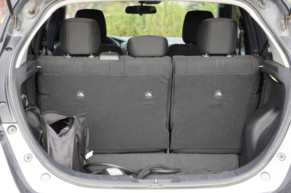 Nissan LEAF SL Plus      2020