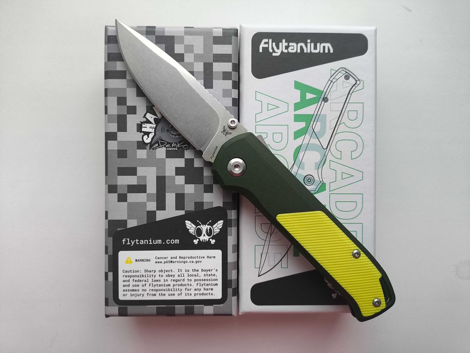 Ніж, нож, Flytanium Arcade, S35VN + сині титанові накладки, новий