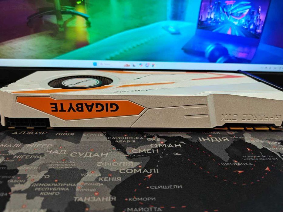 Видеокарта Gigabyte GTX 1080 Ti Turbo 11G White