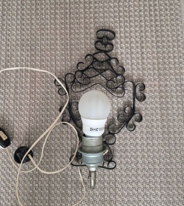Stara lampka na ścianę