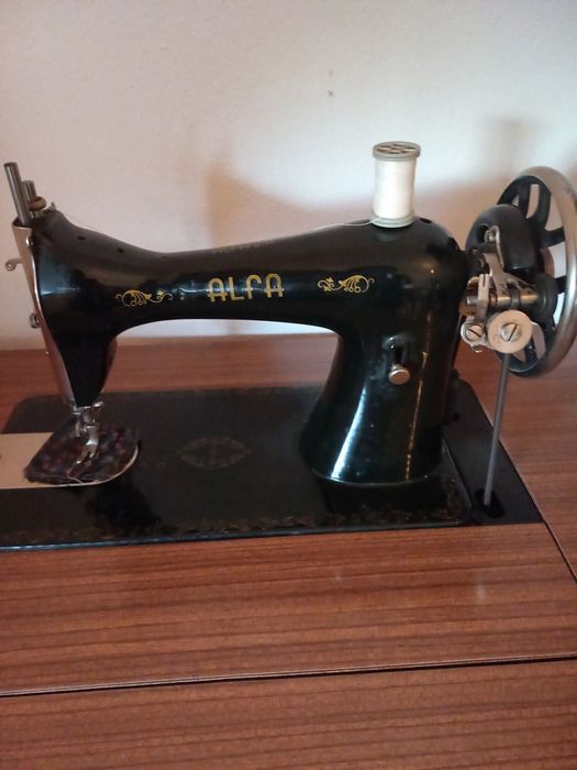 Máquina de costura antiga