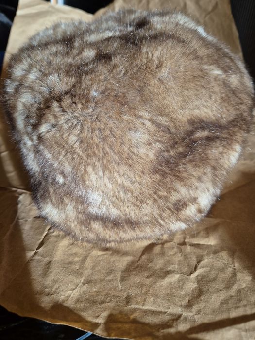 Czapka Toczek futro być może z królika 59-60/9-10/18cm opis