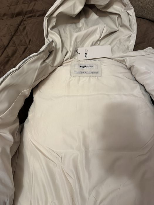 Жилетка безрукавка