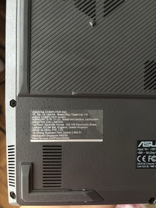 laptop gamingowy ASUS TUF Gaming F16 w bardzo dobrym stanie