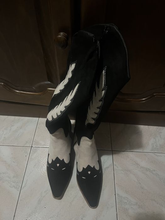 Botas pretas e bege n 40