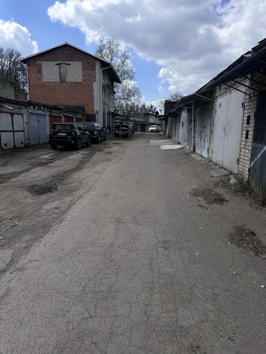 Гараж  в оренду, з електрикою