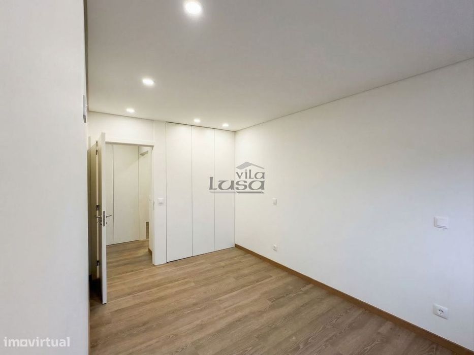 Apartamento T2+1 Renovado junto ao Arrábida Shopping | Vila Nova de...