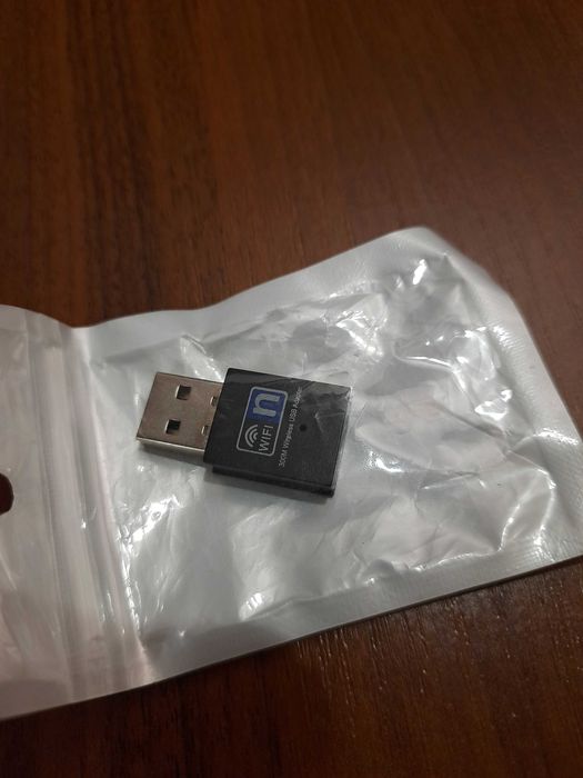 Wifi адаптер RTL8192EU.