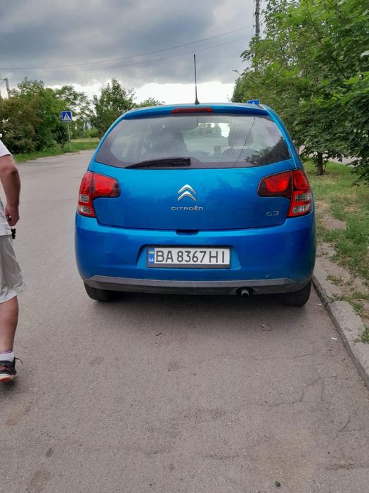Продам машину Citroen C3