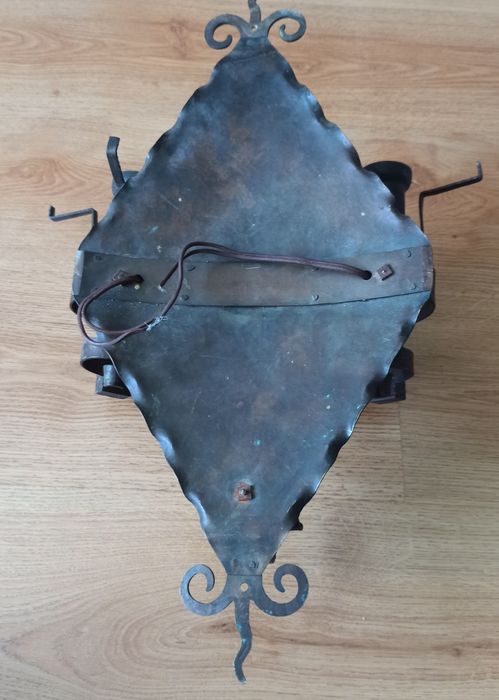 Kinkiet mosiężny kuty