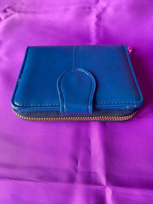 гаманець шкіряний (штучна) жіночий розмір 9х12 см темносинього кольору