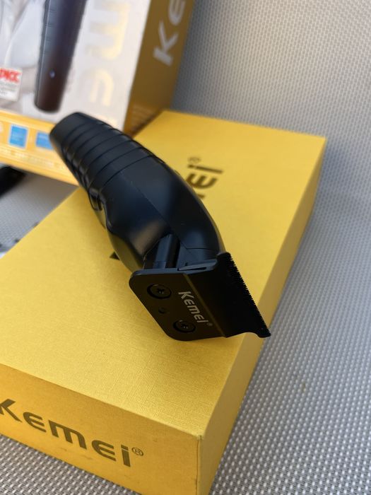 Maszynka do brody włosów trymer dla mężczyzn Kemei nowa elektryczna + akcesoria