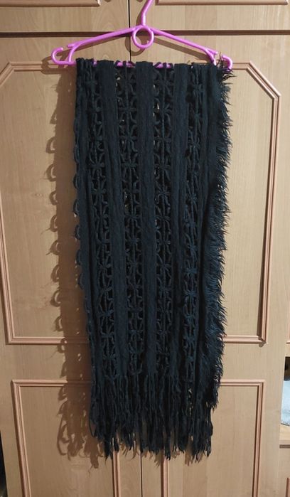 Czarny szalik damski