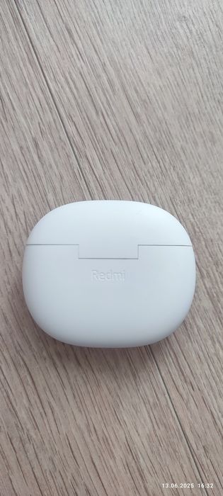 Зарядный кейс redmi buds 4 active.