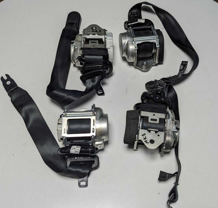 Cintos Ford Fiesta MK8 de 2017/