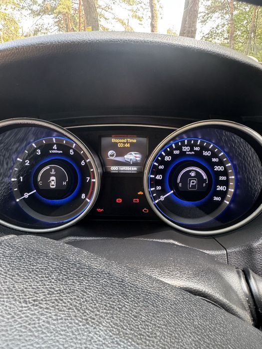 Hyundai Sonata 2014 • Газ/бензин • Максимальна комплектація