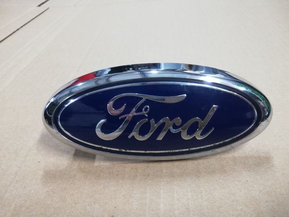 Emblemat znaczek logo Ford w grill przedni Ford Focus mk2 i C-max